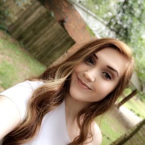 Meet your Posher, Hayley